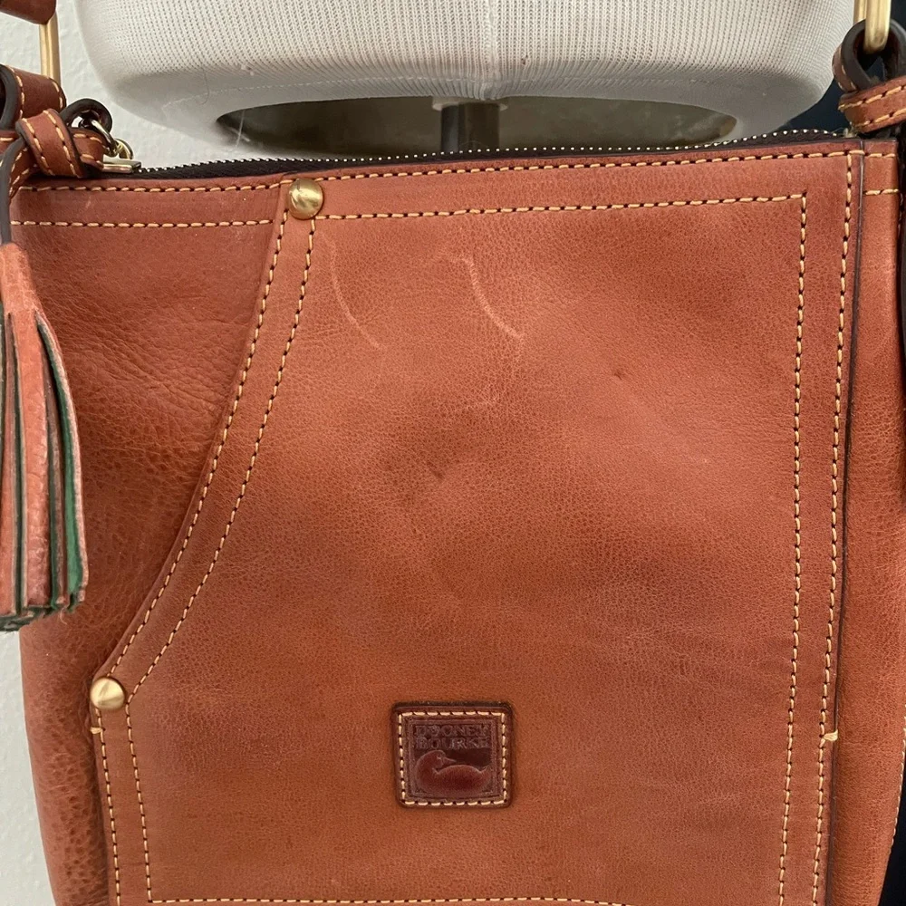 Dooney & Bourke Florentine Huntington Letter Carrier Bag - Picture 3 of 12